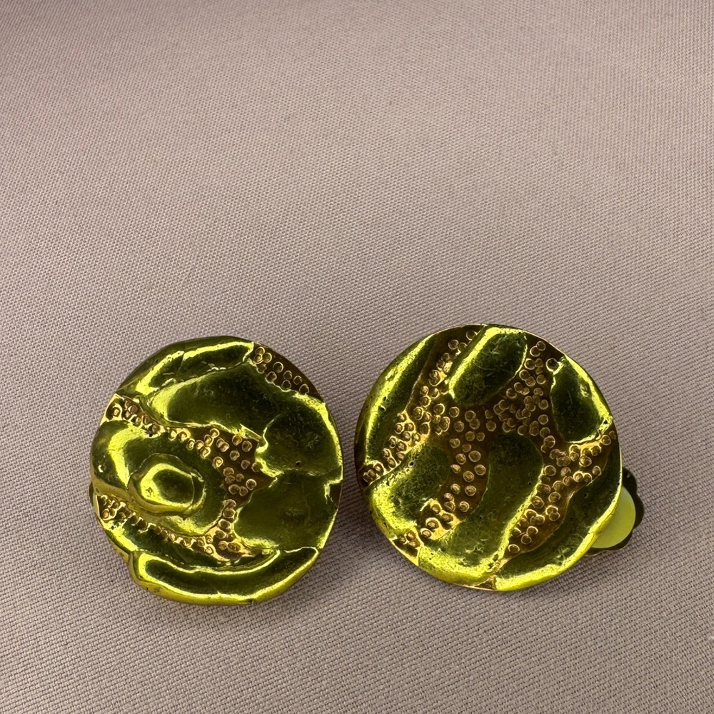 Vintage Clip Gold Organic Textured Earrings - Picture 1 of 5